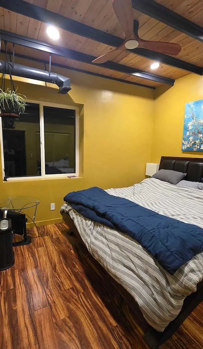 4 bed, 2600 sqft, $1,400 — Photo 1