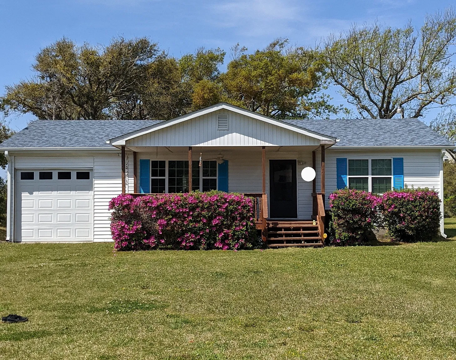 209 Knollwood Dr — Photo 1