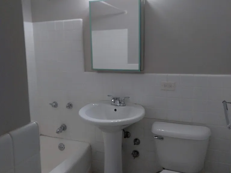 837 Mulford St #2 — Photo 8