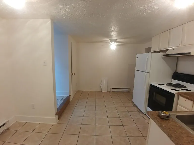 507 W Beverley St #D — Photo 9