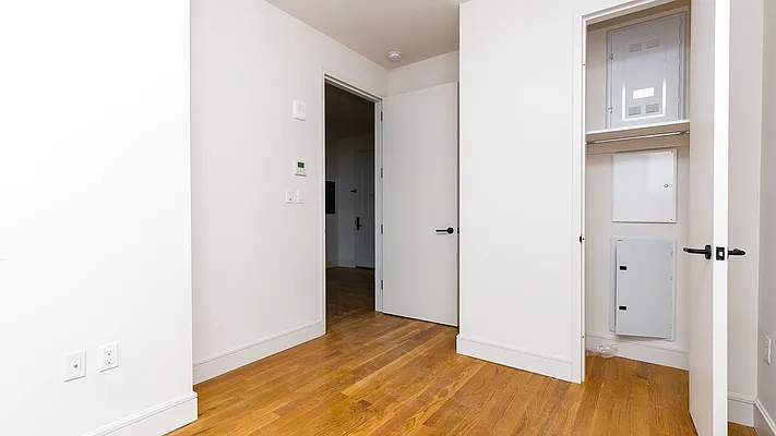Rented by Nooklyn NYC LLC | media 47