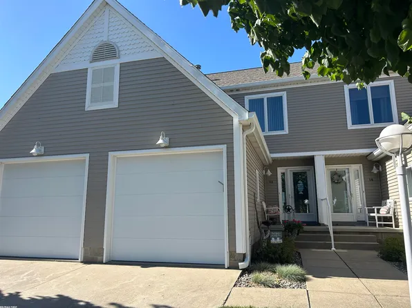 15 E Spring St #12, Port Austin, MI 48467