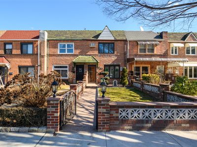 62-31 79th Street, Flushing, NY, 11379