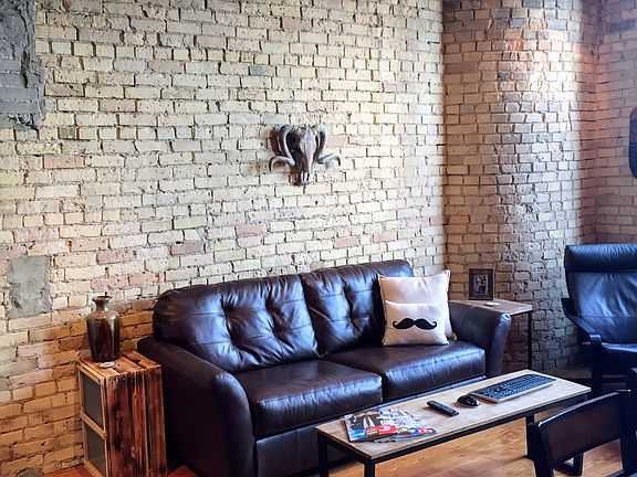 brick wall, curved brick