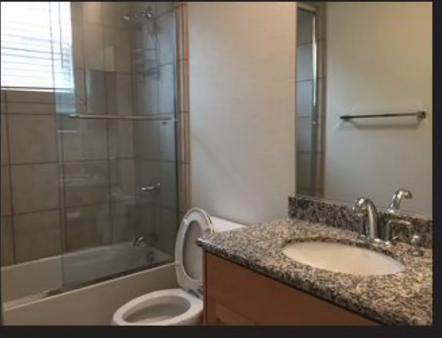 6033 Laurelspur Loop — Photo 2