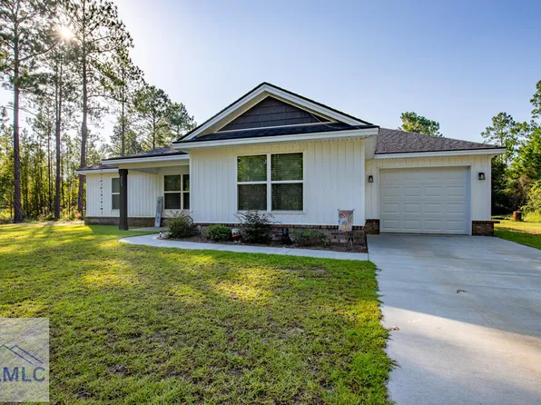 203 Simmons Place Dr SE, Ludowici, GA 31316