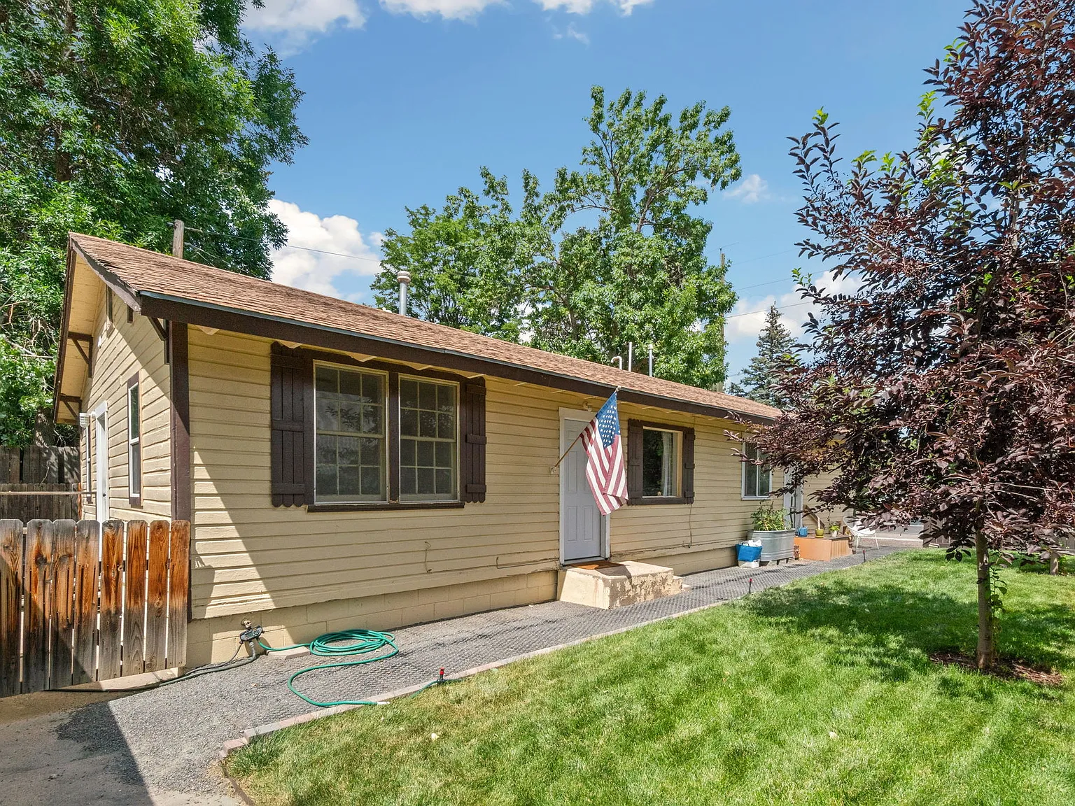 2 bed, 717 sqft, $2,400 — Photo 1