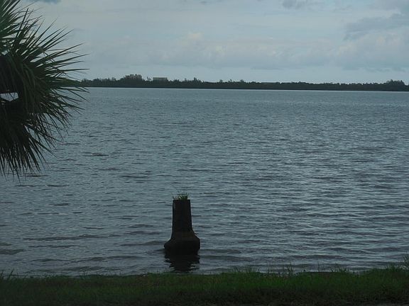 3rd image of 4380 NE Indian River Dr