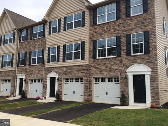2nd image of 1532 Greystone Pl