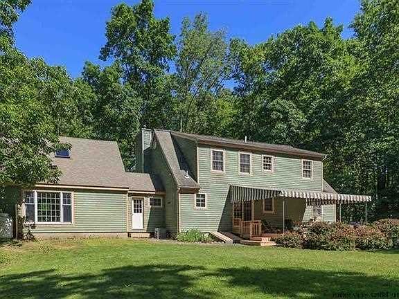 3rd image of 3 Emmy Ln