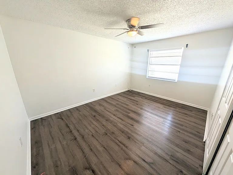 1132 Gilmore Ave #1132 — Photo 10
