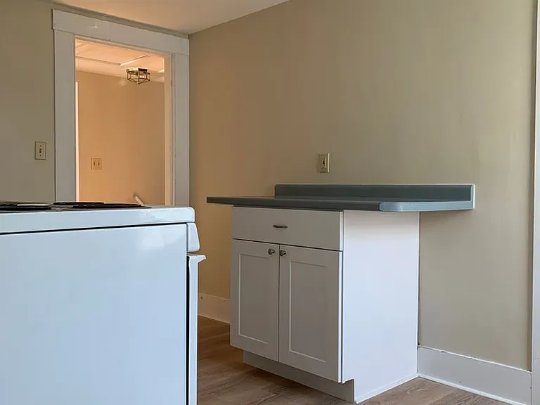 11-13 Kirkland St — Photo 13
