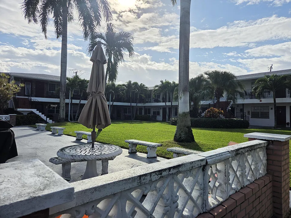 1150 Atlantic Shores Blvd #511