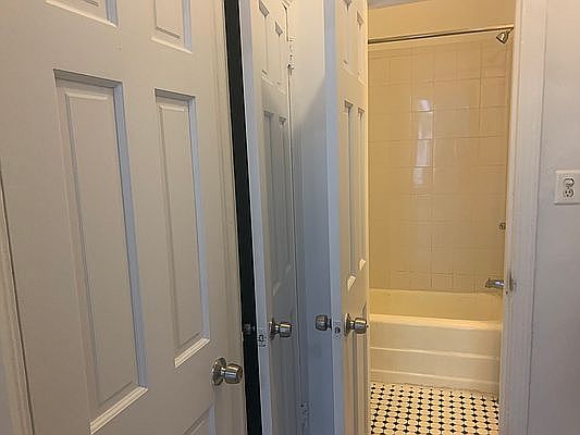 4th image of 421 E 77th St APT 1A