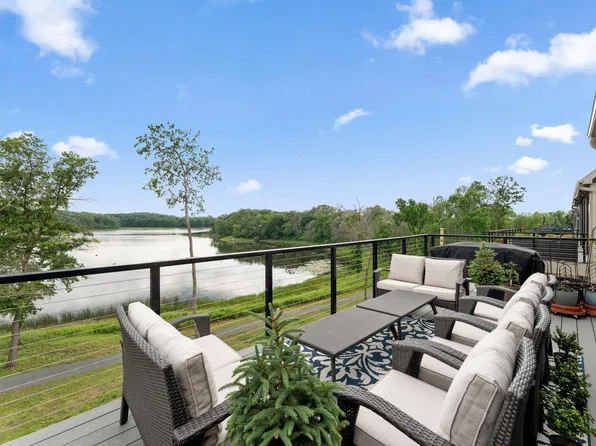 4855 Linden Cove Ln, Savage, MN 55378