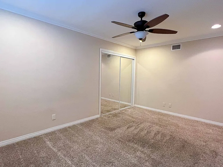 5635 Urban Dr — Photo 28
