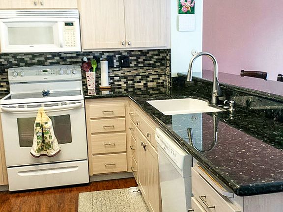 4th image of 3616 Milford Pl