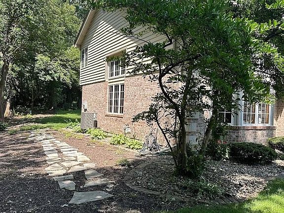 4th image of 1445 Carriage Oaks Ct