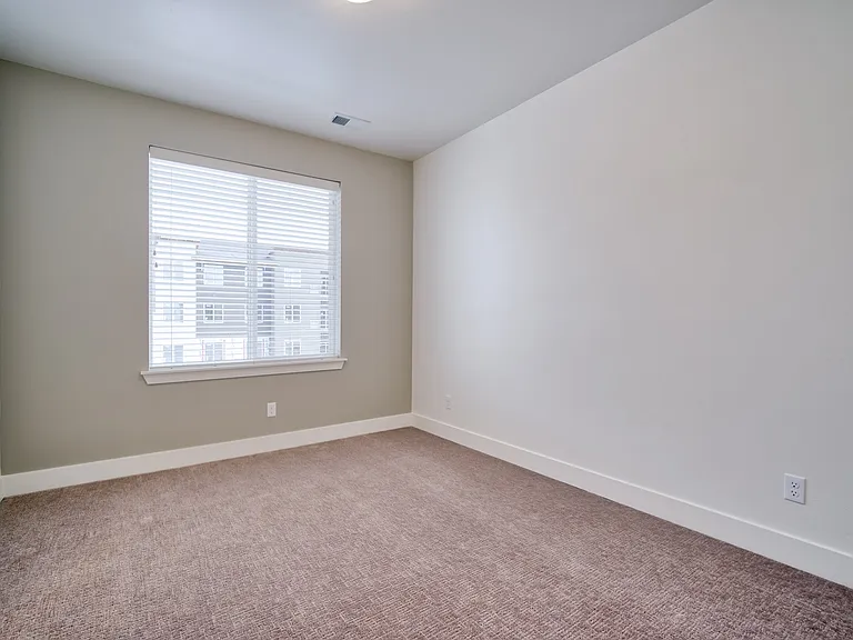 Eden Apartments — Photo 26