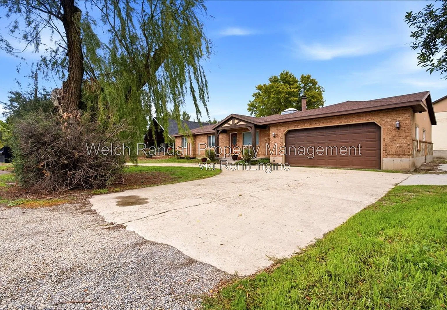 4 bed, 3.0 bath, 2544 sqft, $2,295 — Photo 2