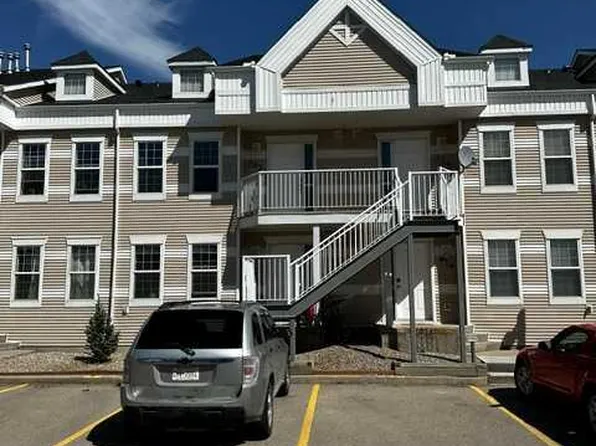 103 S Strathaven Dr #423, Strathmore, AB T1P 1W3