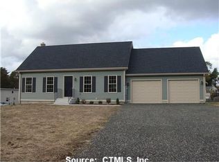 14 Colonial Dr, Killingly, CT 06241