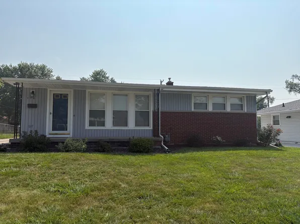 170 Canterbury St, Adrian, MI 49221