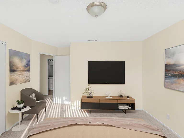 1341 E Avenue R — Photo 8
