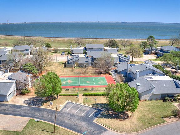 3rd image of 5841 Hefner Village Ct
