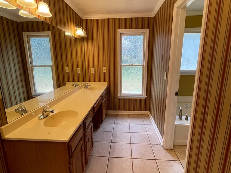 2273 Windland Dr — Photo 16
