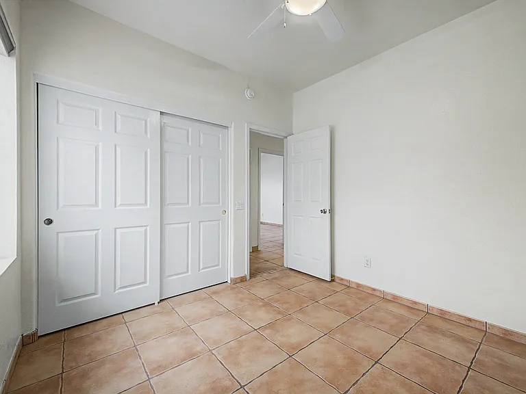 691 S Sahuaro Dr — Photo 16