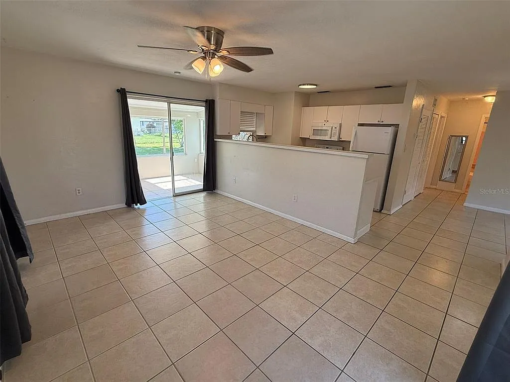 1 bed, 1.0 bath, 865 sqft, $1,295 — Photo 4