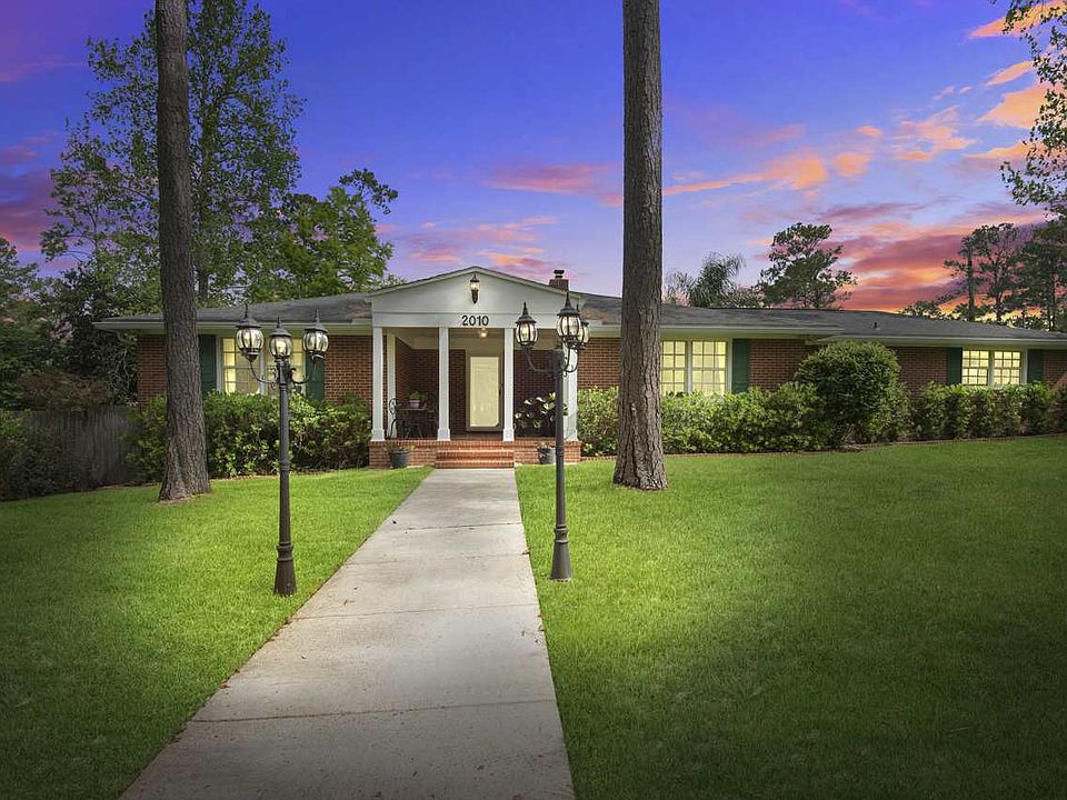 1st image of 2010 Glennridge Dr