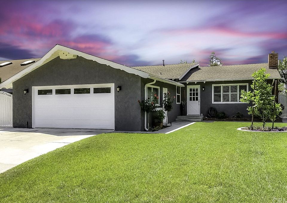 2nd image of 4340 Beverly Ct