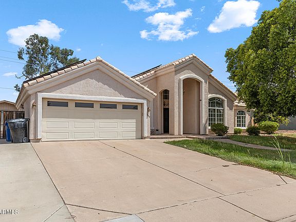 5th image of 3052 E NORA Street