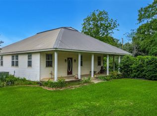 112 County Road 64, Deatsville, AL 36022