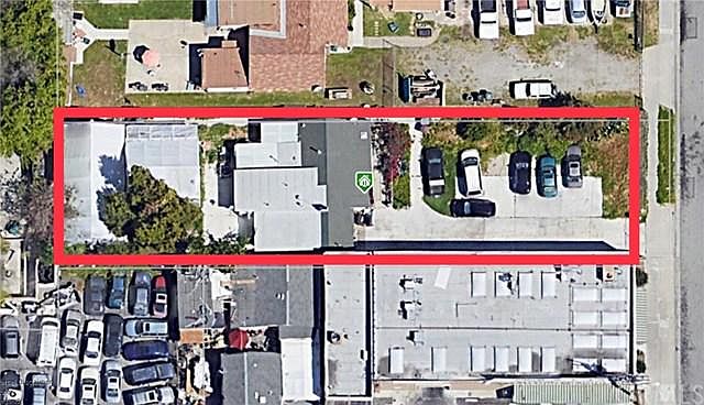 2nd image of 3021 Central Ave