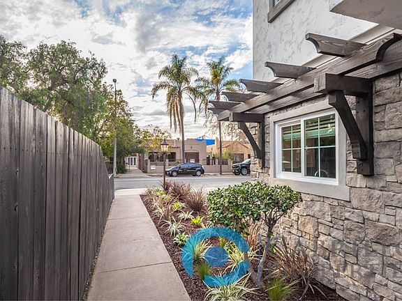 3rd image of 4571 Marlborough Dr #5