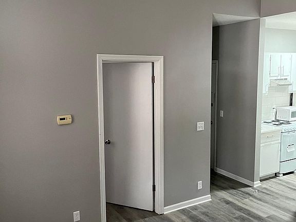 4th image of 121 S 25th St APT 104