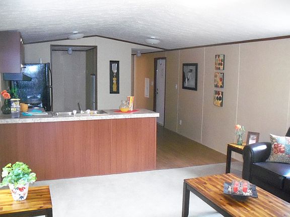 5th image of 2600 Industrial Dr W