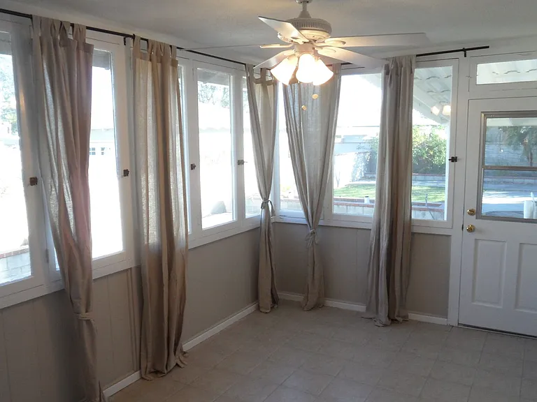 445 N Pine St — Photo 25