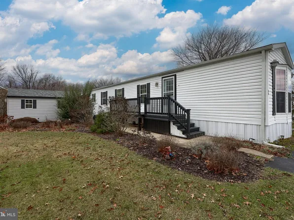 44 Carol Ann Dr, Lebanon, PA 17046