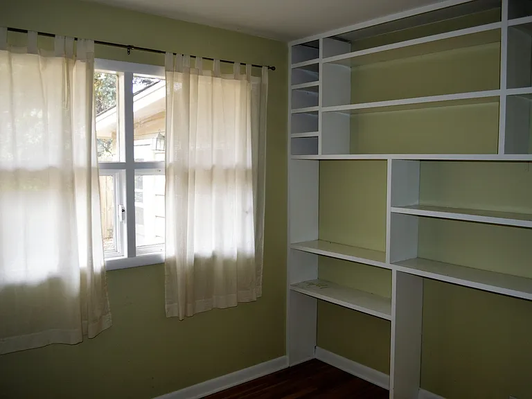 137 Yale Ave — Photo 9