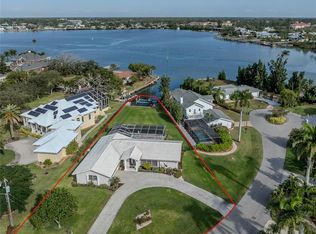 396 Bayshore Dr, Venice, FL 34285