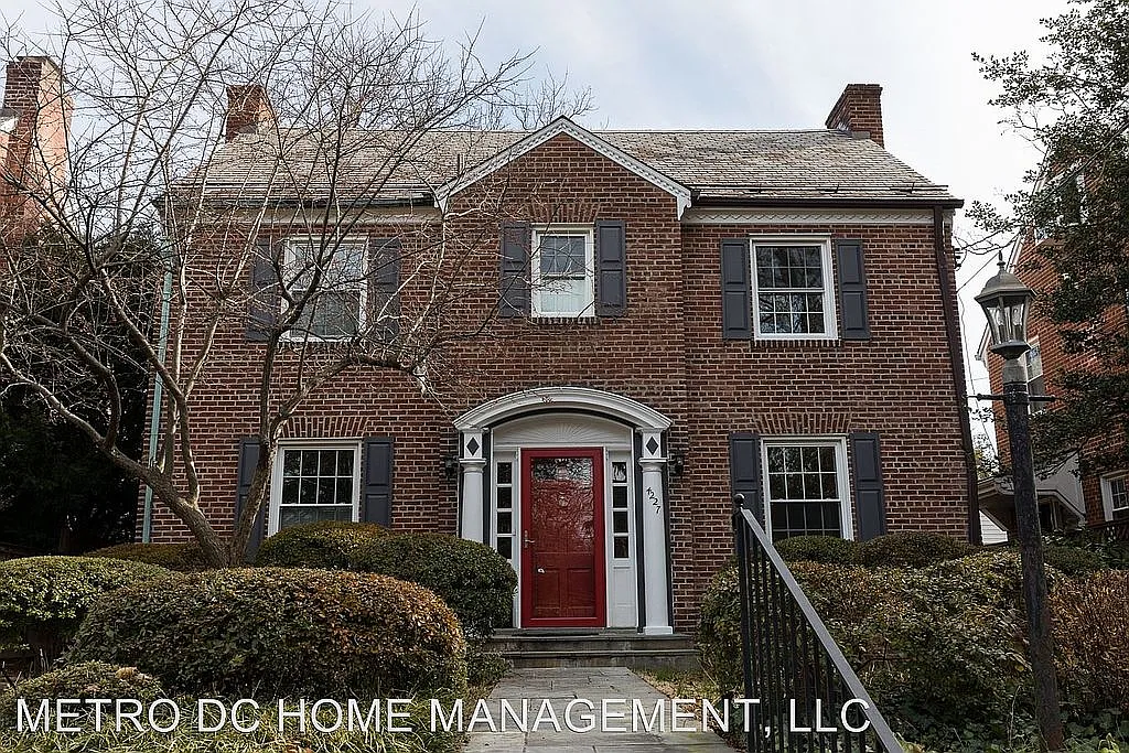 4227 46th St NW photo 1