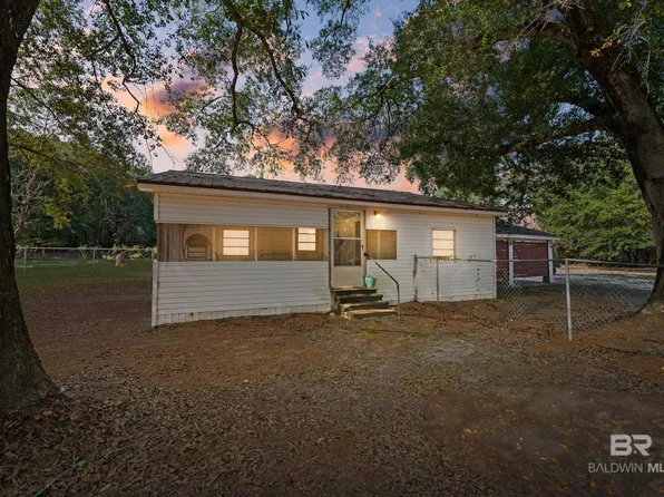 287 Green Rd, Castleberry, AL 36432