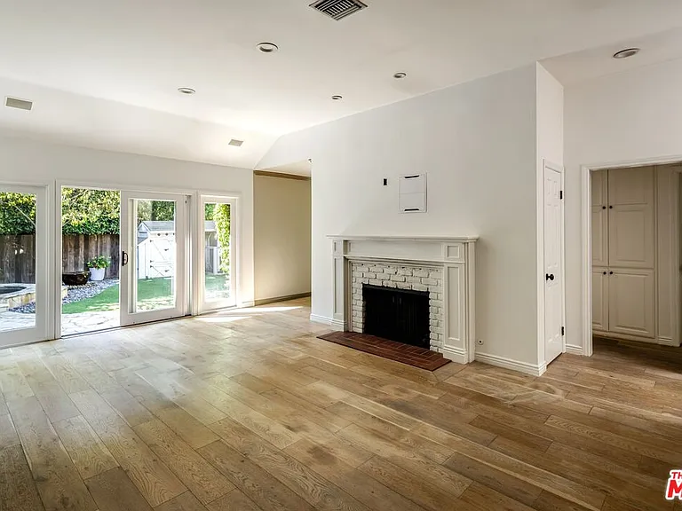 11362 Chenault St — Photo 17