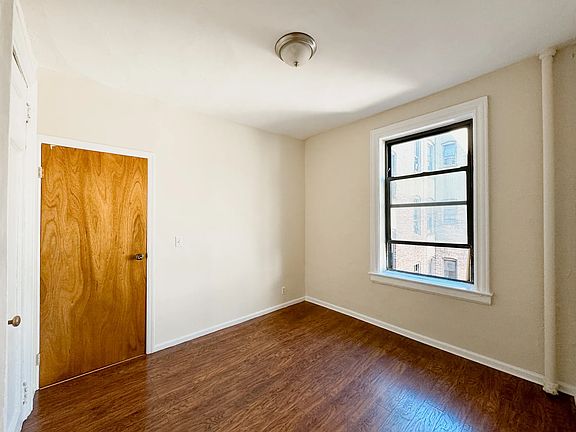 4th image of 515 W 170th St #71