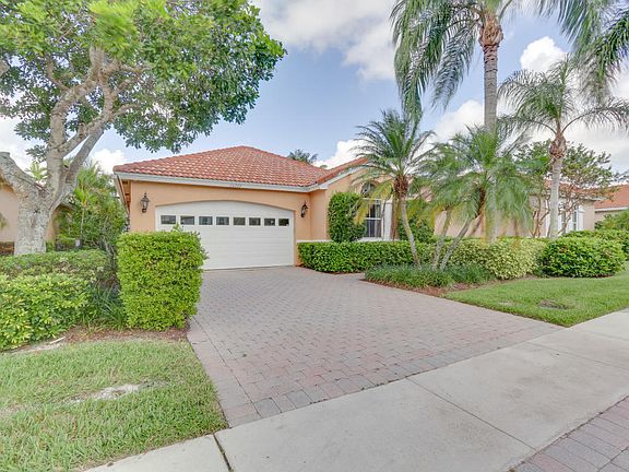3rd image of 10777 Fairmont Village Dr