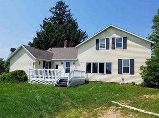 N1855 Schellin Ln, New London, WI 54961